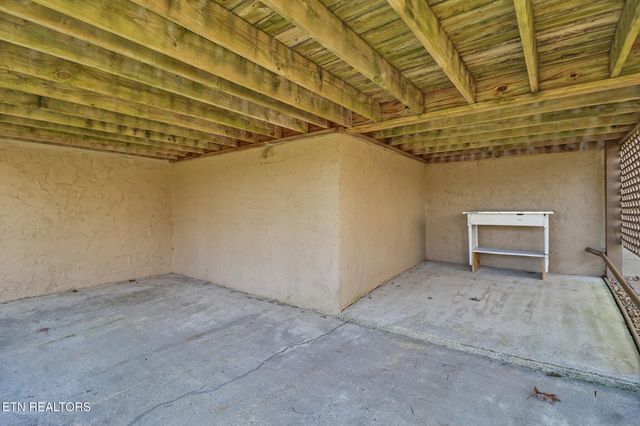 222 Amherst Lane, Crossville, TN 38558