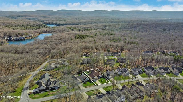 222 Amherst Lane, Crossville, TN 38558