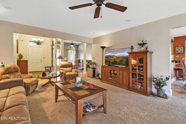 222 Amherst Lane, Crossville, TN 38558