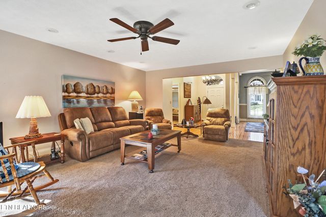 222 Amherst Lane, Crossville, TN 38558