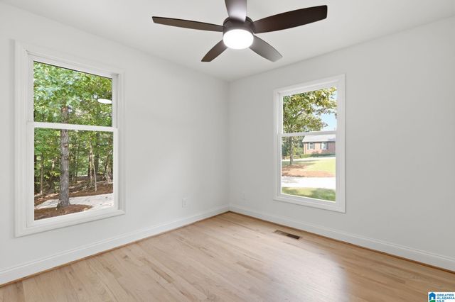 1078 CREST ROAD, Leeds, AL 35094