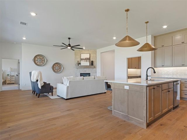 519 Explorer Trail, Norman, OK 73071