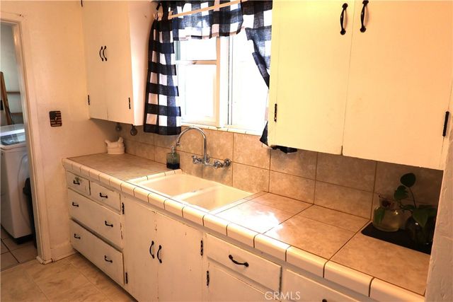 409 4th St., Corning, CA 96021