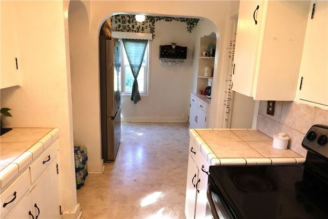 409 4th St., Corning, CA 96021