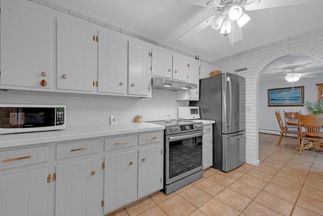 47 Horseshoe Cir, Ware, MA 01082