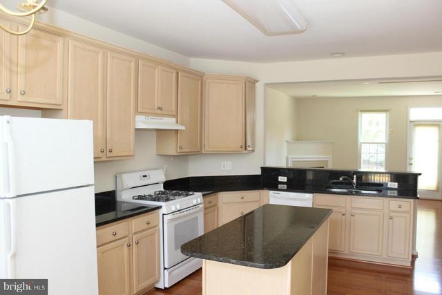 20965 KITTANNING LN, Ashburn, VA 20147