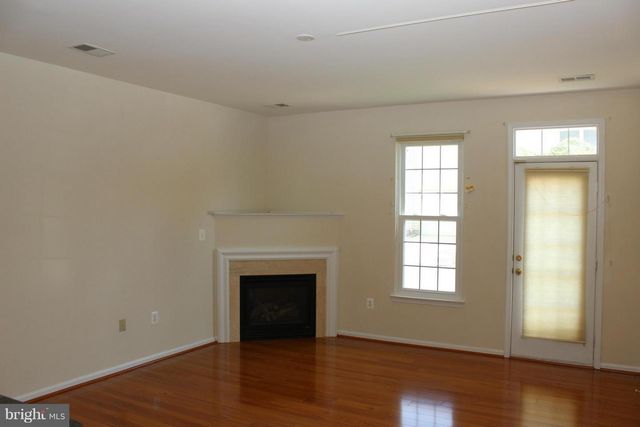 20965 KITTANNING LN, Ashburn, VA 20147