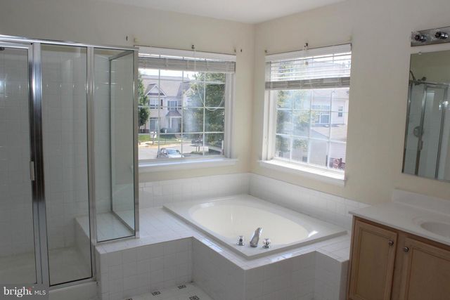 20965 KITTANNING LN, Ashburn, VA 20147