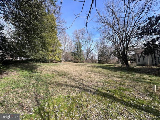 9338 LEE ST, Burke, VA 22015