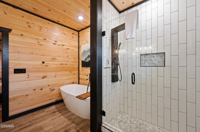 3105 Storm Bringer Drive, Sevierville, TN 37862