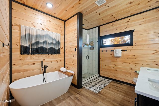 3105 Storm Bringer Drive, Sevierville, TN 37862