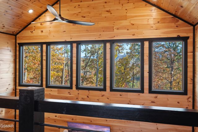 3105 Storm Bringer Drive, Sevierville, TN 37862