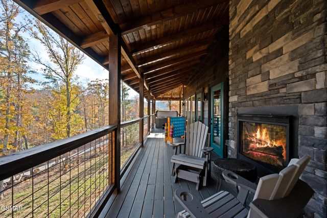 3105 Storm Bringer Drive, Sevierville, TN 37862