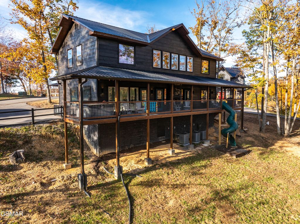 3105 Storm Bringer Drive, Sevierville, TN 37862