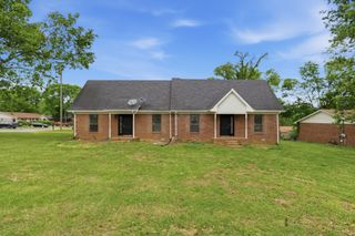 1520 Meadow Bend Dr, Madison, TN 37115