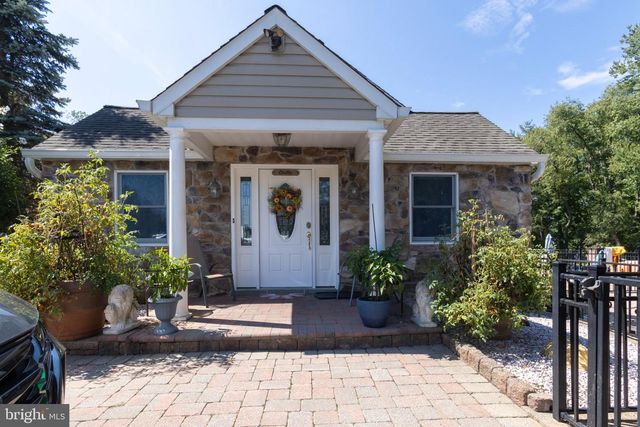 1784 OLD TRENTON RD, West Windsor, NJ 08550