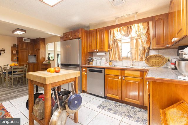 1784 OLD TRENTON RD, West Windsor, NJ 08550