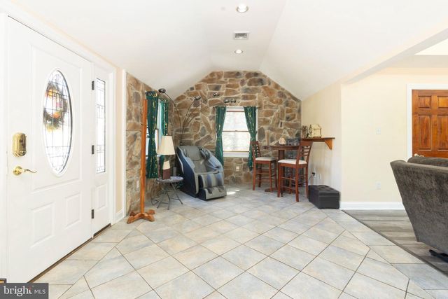 1784 OLD TRENTON RD, West Windsor, NJ 08550