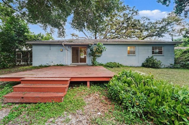 8121 N OLA AVENUE, Tampa, FL 33604