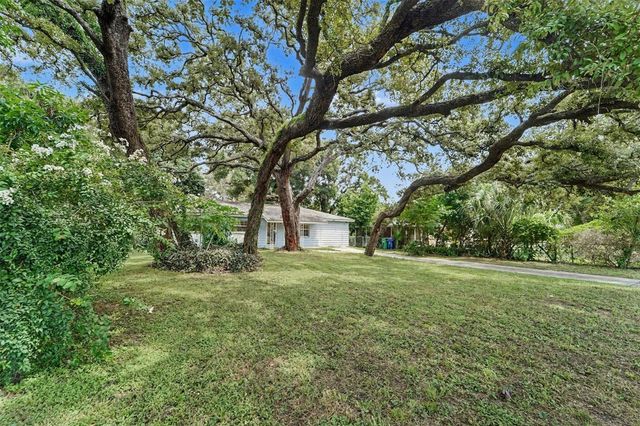8121 N OLA AVENUE, Tampa, FL 33604