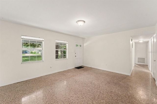 8121 N OLA AVENUE, Tampa, FL 33604
