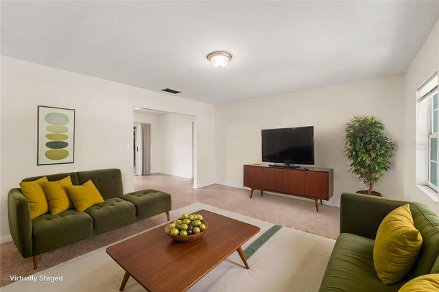 8121 N OLA AVENUE, Tampa, FL 33604