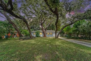 8121 N OLA AVENUE, Tampa, FL 33604