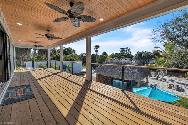 9470 Colony DR, North Fort Myers, FL 33917