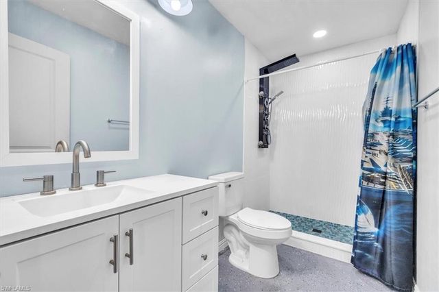 9470 Colony DR, North Fort Myers, FL 33917