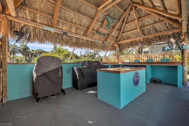 9470 Colony DR, North Fort Myers, FL 33917