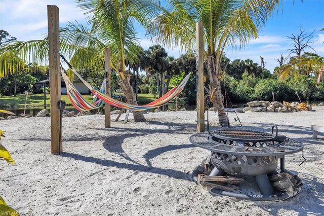 9470 Colony DR, North Fort Myers, FL 33917