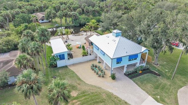 9470 Colony DR, North Fort Myers, FL 33917