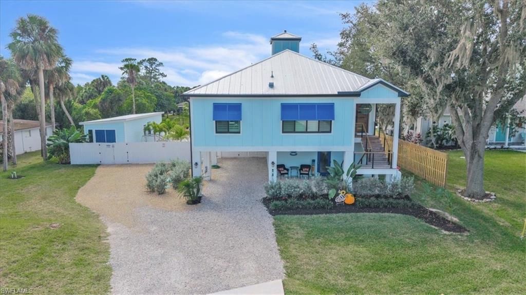 9470 Colony DR, North Fort Myers, FL 33917