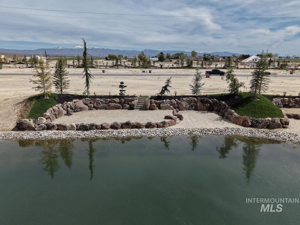 3711 N Harvest Moon Way, Eagle, ID 83616 photo 2