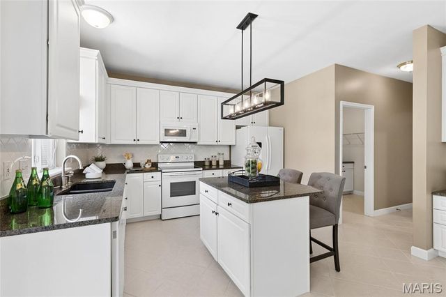 440 Parkshire Place Drive, Dardenne Prairie, MO 63368