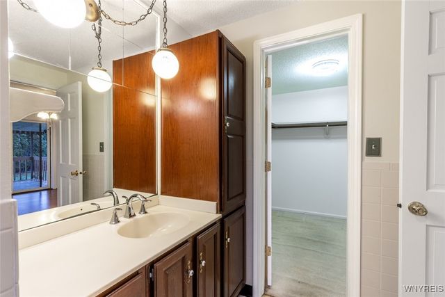 2568 Joann Court, Wheatfield, NY 14304