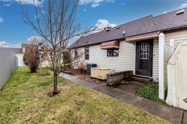 2568 Joann Court, Wheatfield, NY 14304