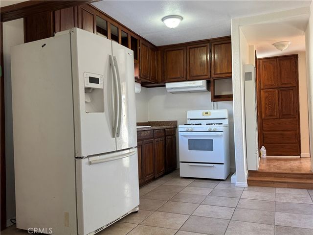 6060 6060 MYRTLE AVE, Long Beach, CA 90805