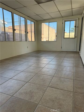 6060 6060 MYRTLE AVE, Long Beach, CA 90805