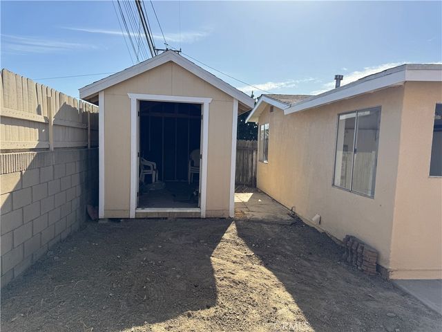 6060 6060 MYRTLE AVE, Long Beach, CA 90805