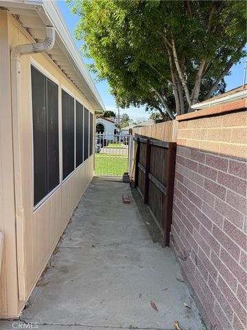 6060 6060 MYRTLE AVE, Long Beach, CA 90805