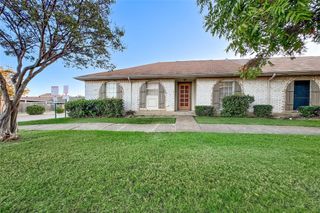 1 W Mountain Creek Drive, Grand Prairie, TX 75052