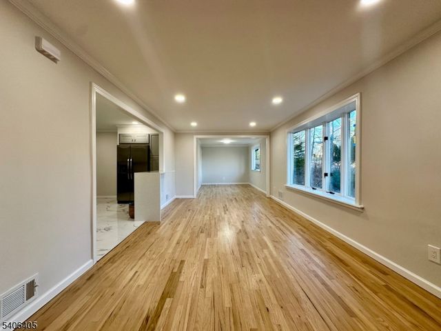 117 Vivian Ave, Emerson Boro, NJ 07630