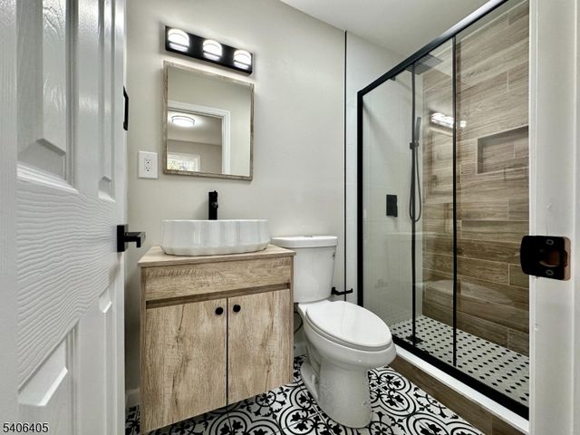 117 Vivian Ave, Emerson Boro, NJ 07630