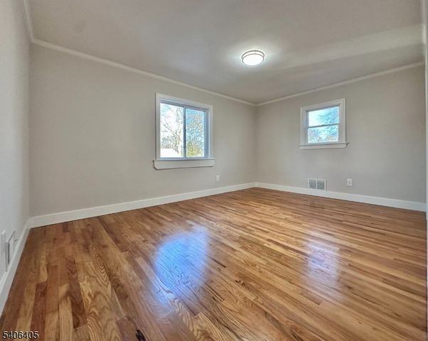 117 Vivian Ave, Emerson Boro, NJ 07630