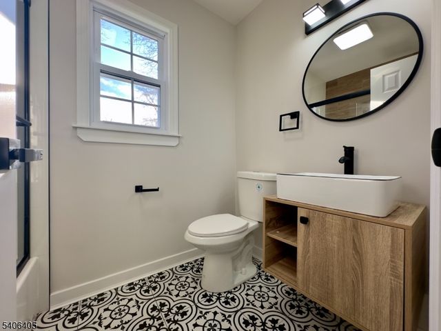 117 Vivian Ave, Emerson Boro, NJ 07630