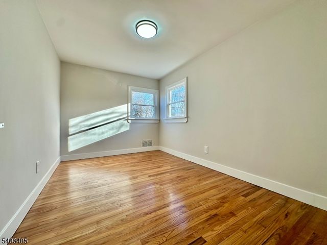 117 Vivian Ave, Emerson Boro, NJ 07630