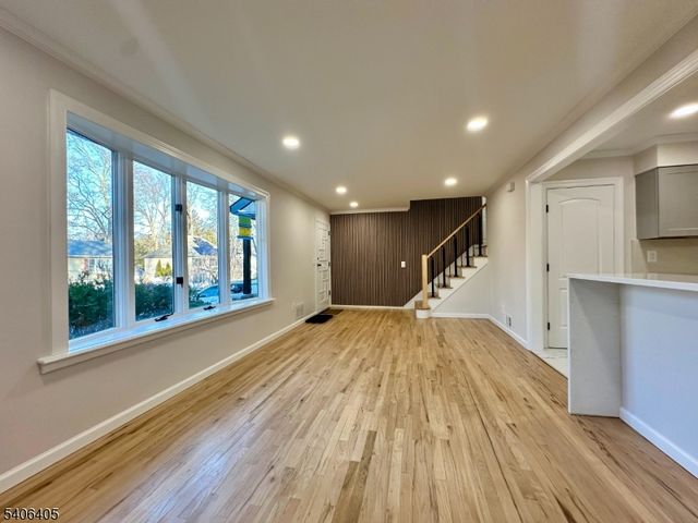 117 Vivian Ave, Emerson Boro, NJ 07630