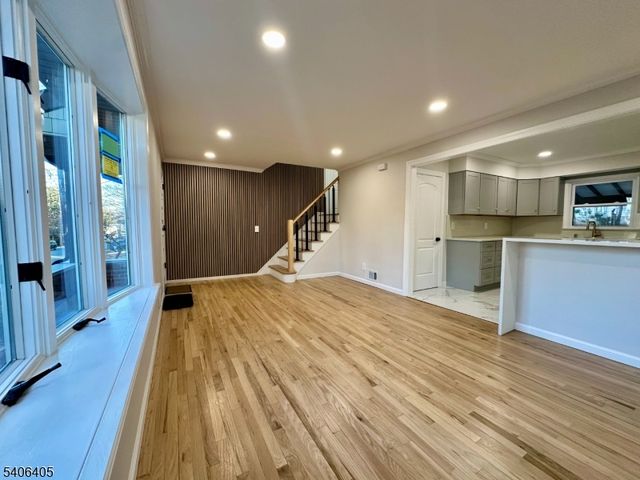 117 Vivian Ave, Emerson Boro, NJ 07630