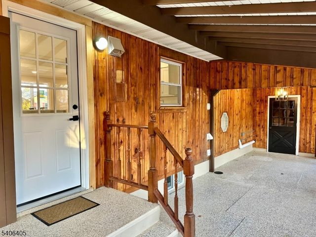 117 Vivian Ave, Emerson Boro, NJ 07630